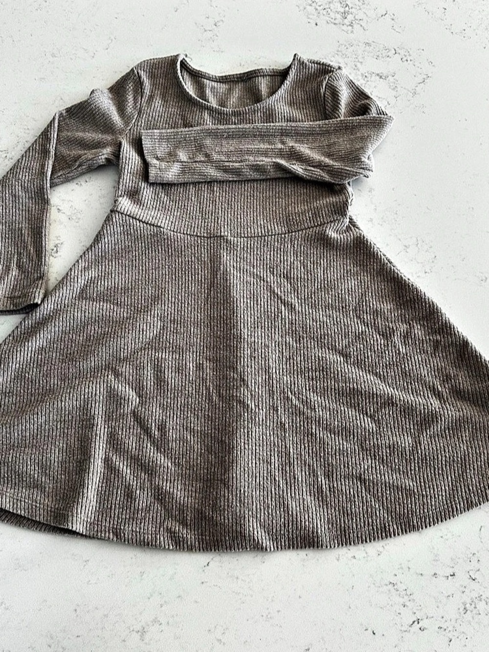 Old navy Girls Ribbed Long Sleeve Dress in Brown size 6/7